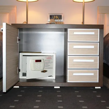 利奥波德一世加尼酒店 酒店