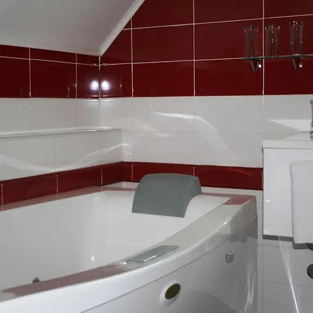 Garni Leopold I 4*