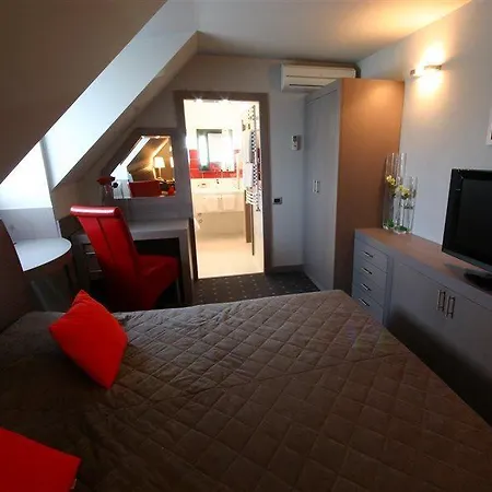 酒店 利奥波德一世加尼酒店 诺威萨