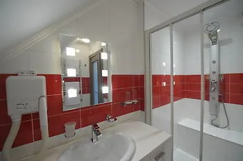 利奥波德一世加尼酒店